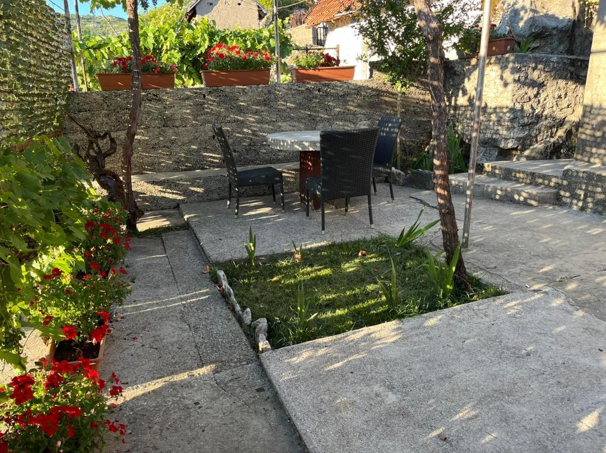 Una Apartment Τσέτινιε Εξωτερικό φωτογραφία