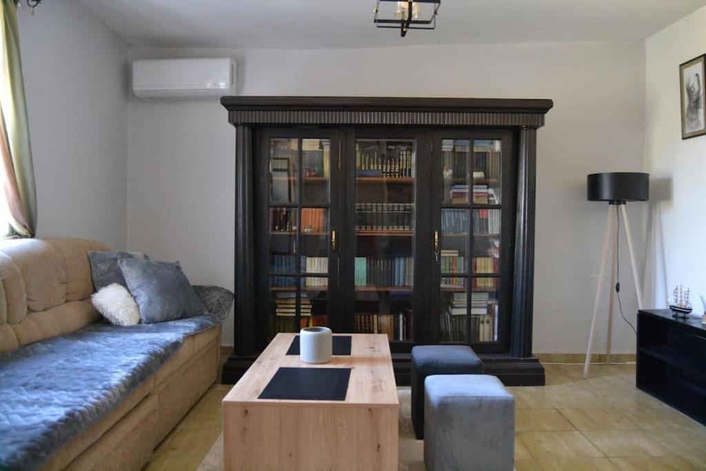 Una Apartment Τσέτινιε Εξωτερικό φωτογραφία