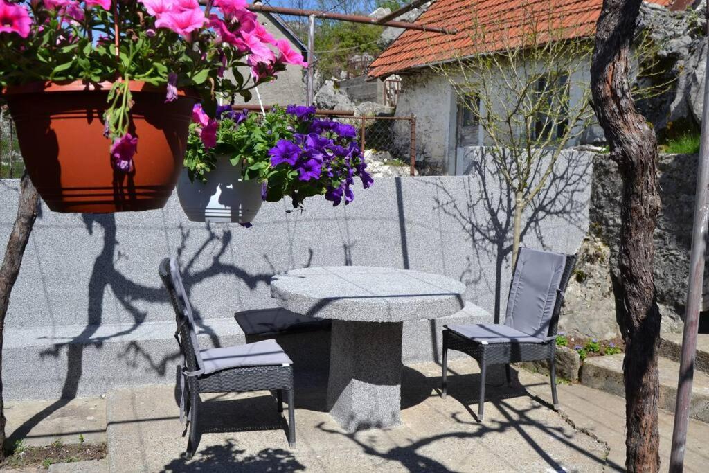 Una Apartment Τσέτινιε Εξωτερικό φωτογραφία